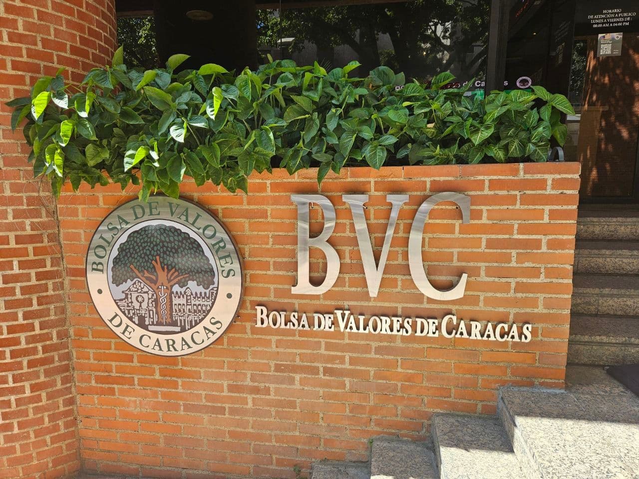 Mercado bursátil en Caracas: Fluctuaciones del primer semestre de 2026